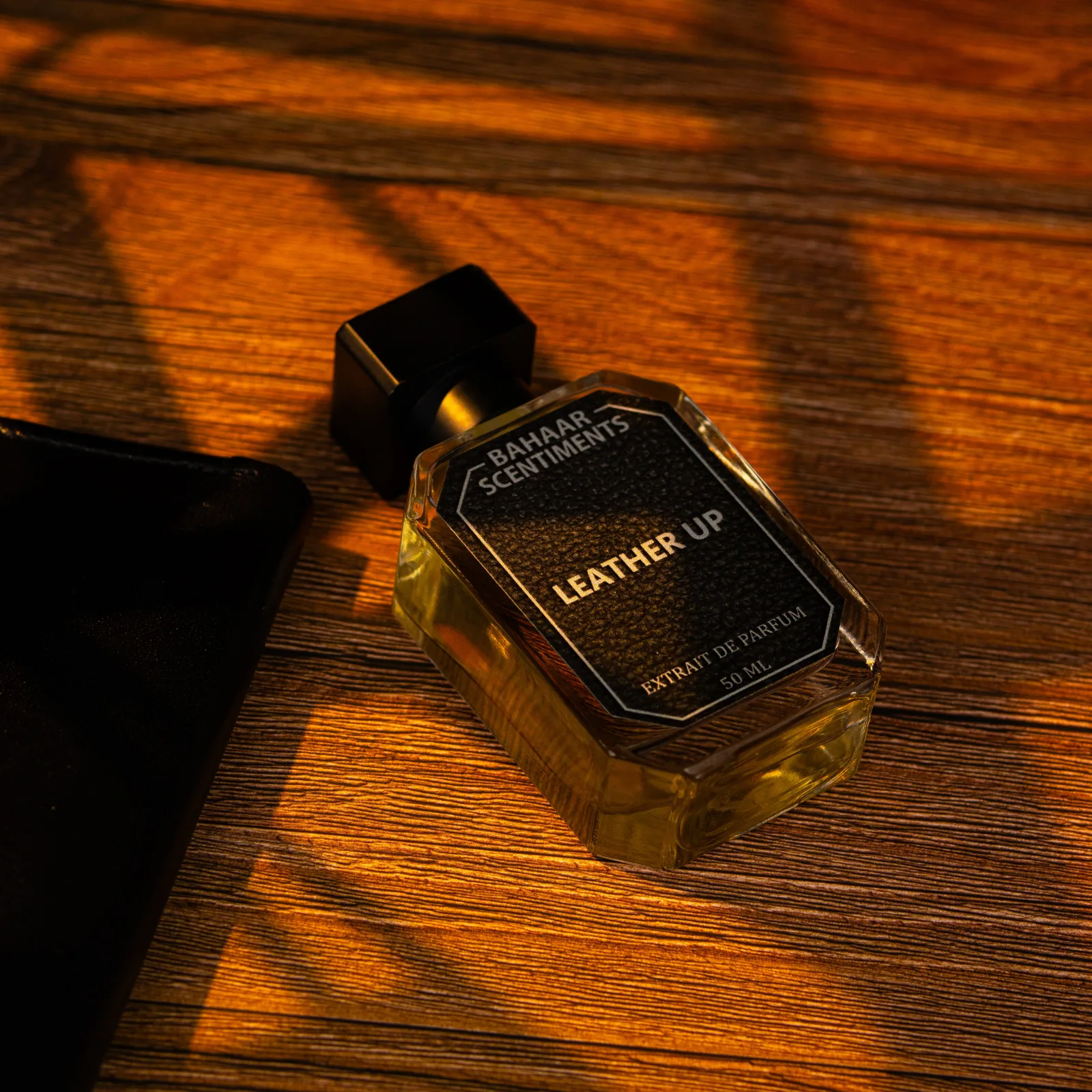 Bahaar Scentiments Leather Up
